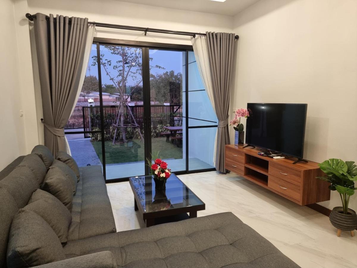 Baan Dalah Buriram Villa Eksteriør bilde