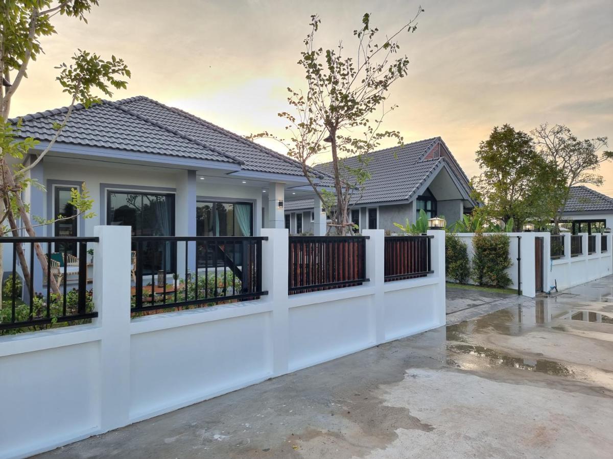 Baan Dalah Buriram Villa Eksteriør bilde